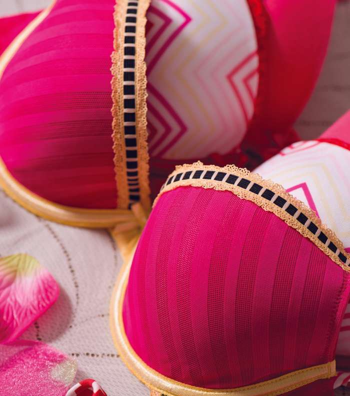 تصاميم تجمع بين الراحة والأنوثة مع نعومي