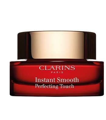 مستحضر Instant Smooth Perfecting Touch يخفي التجاعيد والخطوط الدقيقة 