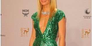 Gwyneth Paltrow تتألّق بفستانٍ لإيلي صعب
