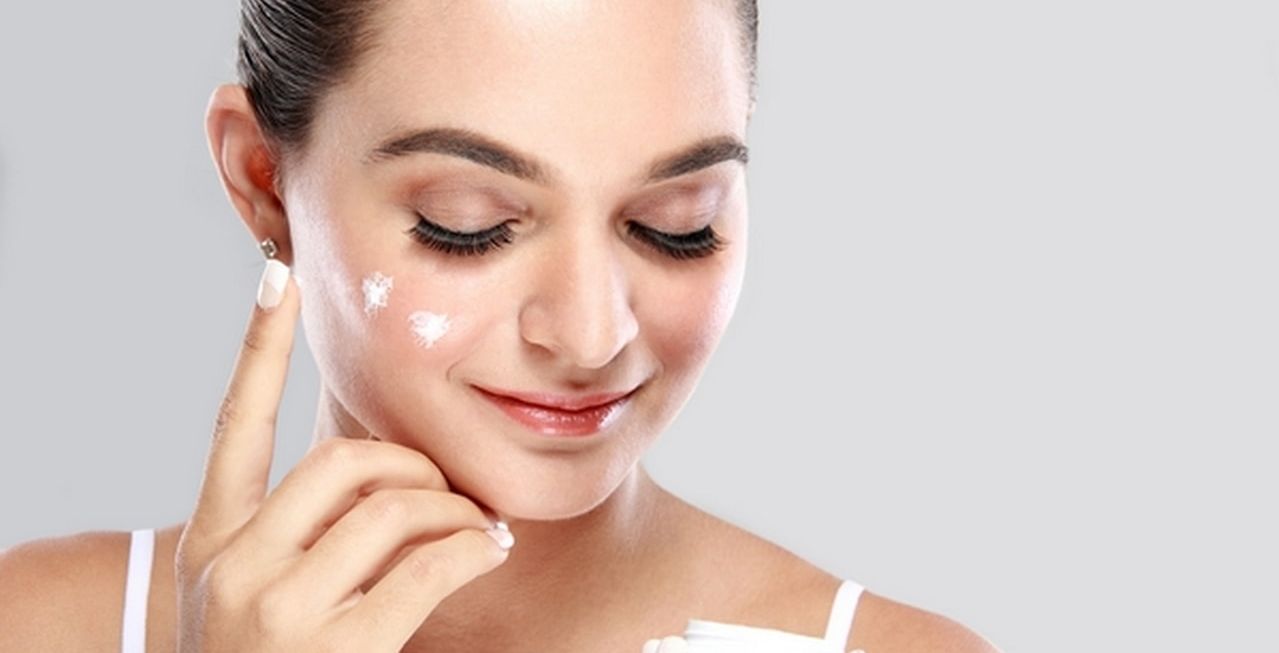 إليك فوائد الفازلين لحب الشباب