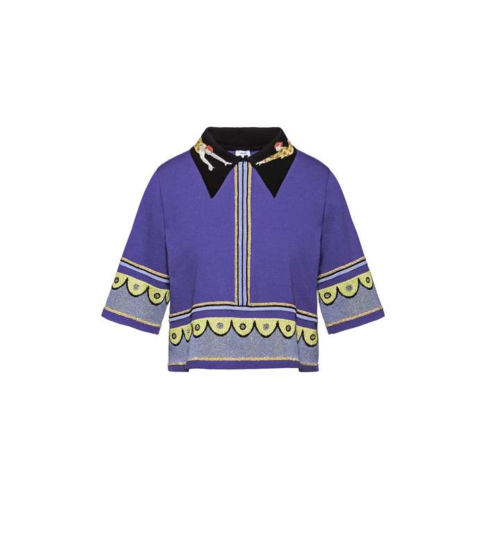 موضة التوب بالياقة الكلاسيكية والقصيرة باسلوب الـ Crop Top