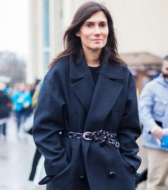 نسقي الحزام المميز مع معطفك في شتاء 2015