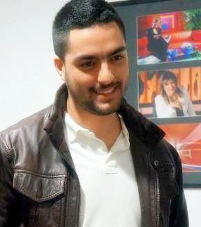 من القطع التي تحبّ المرأة أن يعتمدها الرجل في إطلالته، السترة الجلديّة