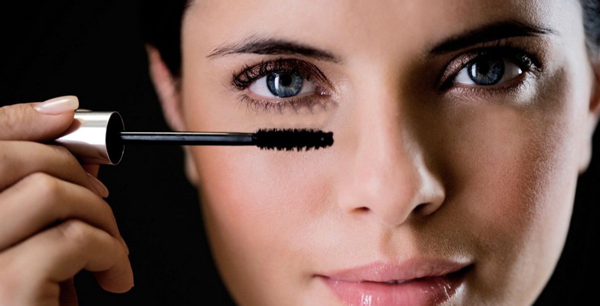 كيف تختارين وتطبقين الماسكارا  بأسلوب سليم؟