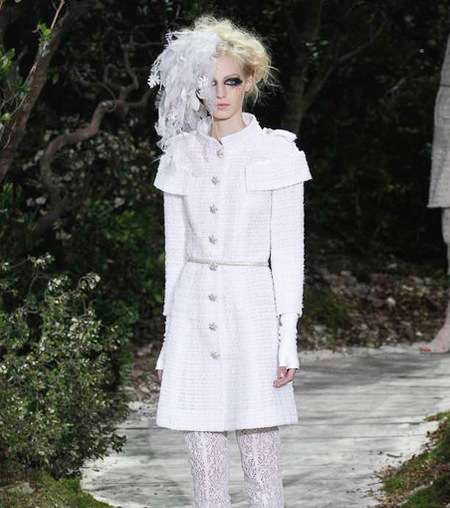 إطلالة 4 من مجموعة Chanel للازياء الراقية لربيع 2013