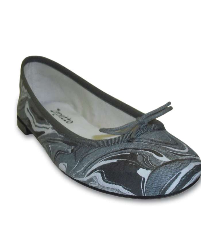 حذاء باليرينا مميّز اللّون من Repetto وCarven