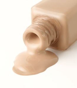 2- كريم الأساس السائل