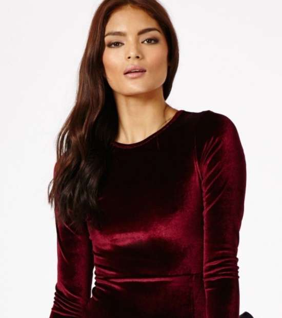 موديلات بالصور فساتين قطيفه باكمام طويله