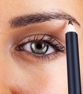 صور طريقة رسم الحواجب بدون تشقير