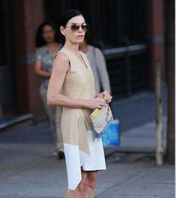 تعرفي على ابرز اطلالات النجمات باحذية Stuart Weitzman