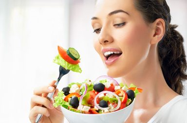 بالصور، مستحضرات Olay  تتمم عمل الحمية الغذائيّة