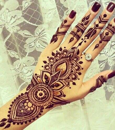 صور اجمل نقش حنا اسود للعروس