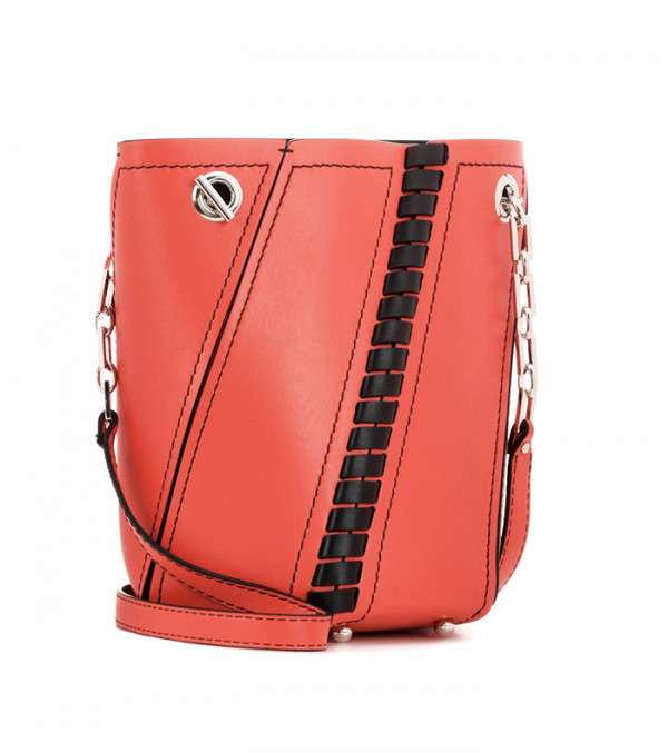 حقيبة من Proenza schouler من ابرز شنط عام 2017