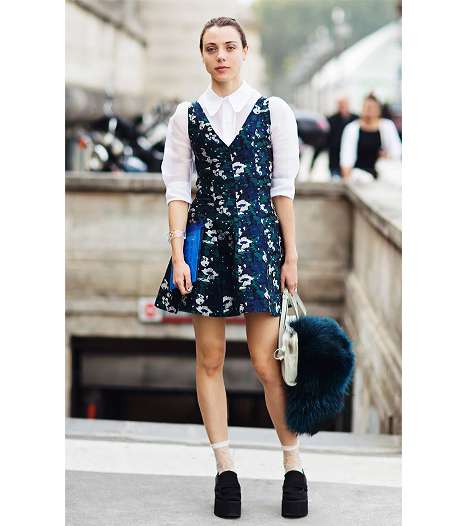 ارتدي القميص الأبيض تحت الفساتين