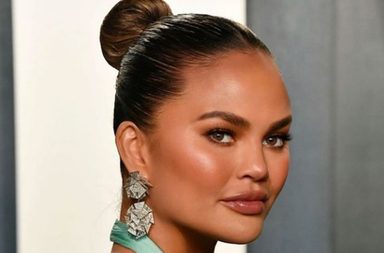 كريسي تايغن تتحول إلى نسخة من كلوي كارداشيان