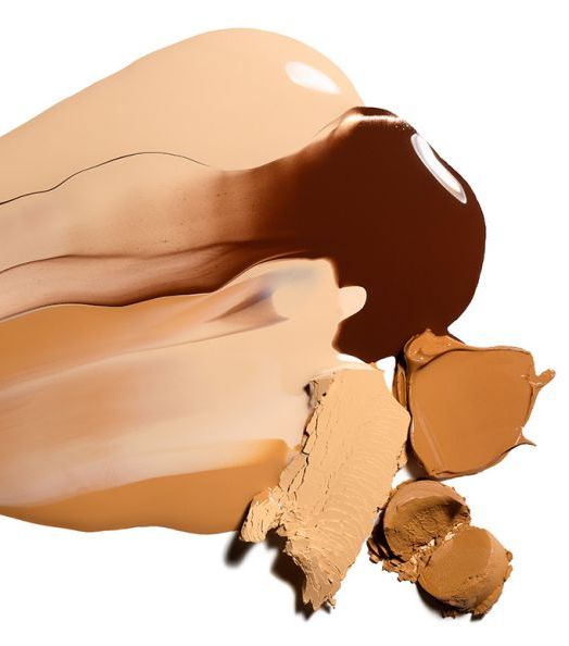 ماكياج البشرة يسبق العيون والشفاه 