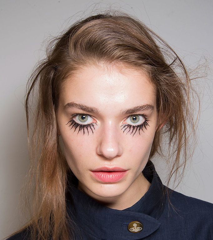 الغرابة مع عارضات Vivienne Westwood