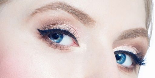 طريقة عمل مكياج ناعم للعيون الصغيرة
