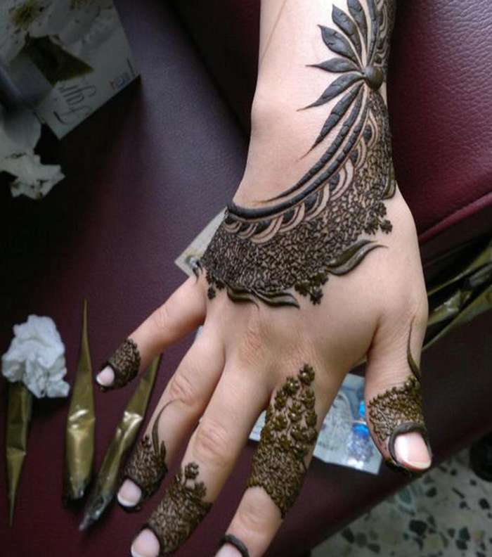 ابهري من حولك بنقش ناعم وحلو