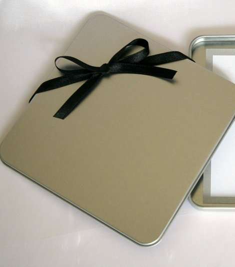 البطاقة العصرية على شكل علبة