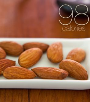 98 سعرة حرارية في اللوز