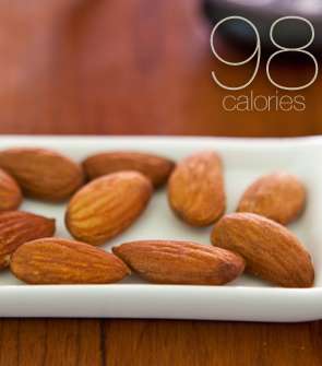 98 سعرة حرارية في اللوز
