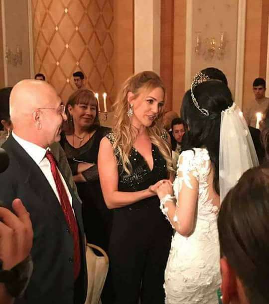 مريم أورزلي تحيي العروس