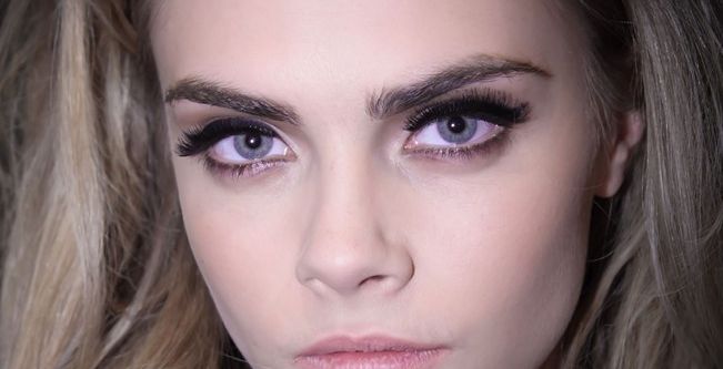 طريقة رسم الحواجب بالبودرة بالخطوات الصحيحة