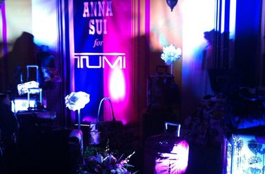 تعاون Tumi مع Anna Sui  للمرّة الثانية 
