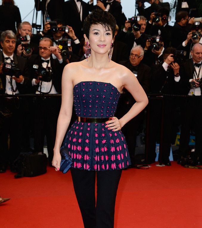 الممثلة زانغ زيي تتألق بتصاميم كريستيان ديور في مهرجان كان السينمائي 2013