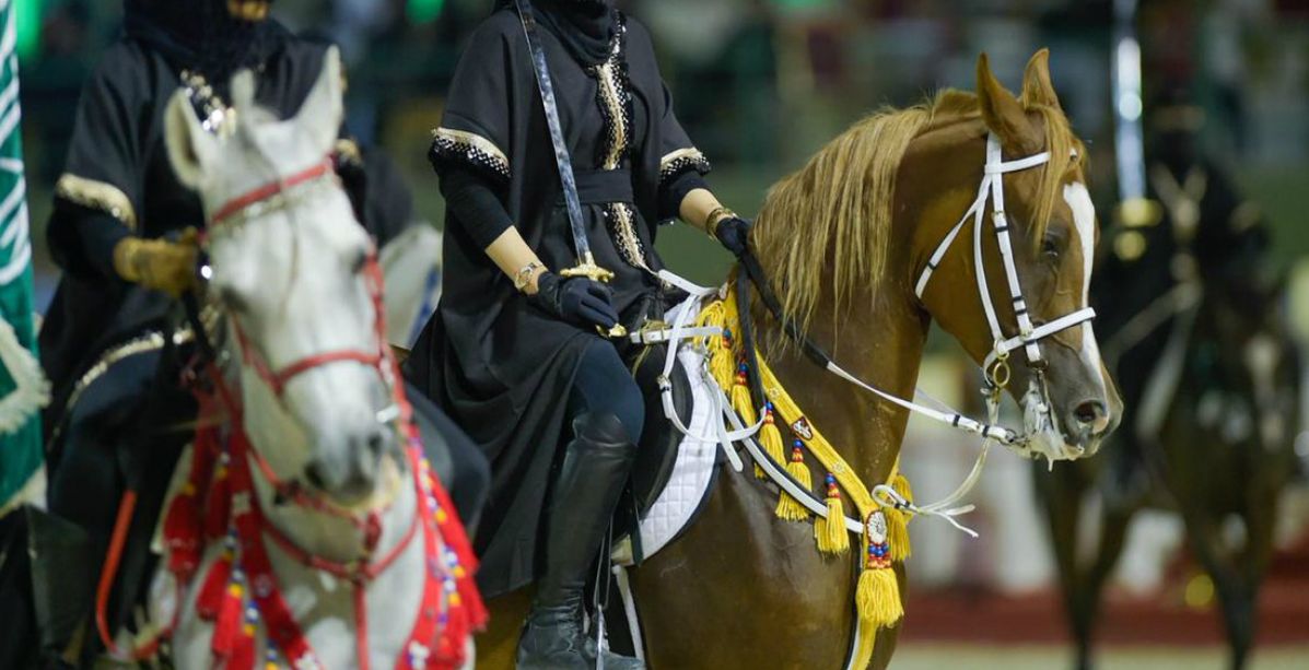 فريق سما الخيل المشارك في بطولة جمال الخيل العربي بجدة