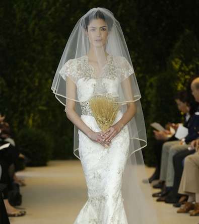 قصّة الحوريّة...أجمل قصات فساتين زفاف ربيع 2013 