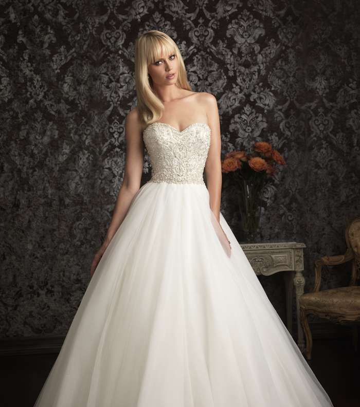 الفستان بقصة سندريلا