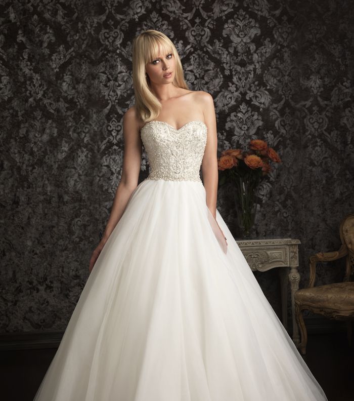 الفستان بقصة سندريلا