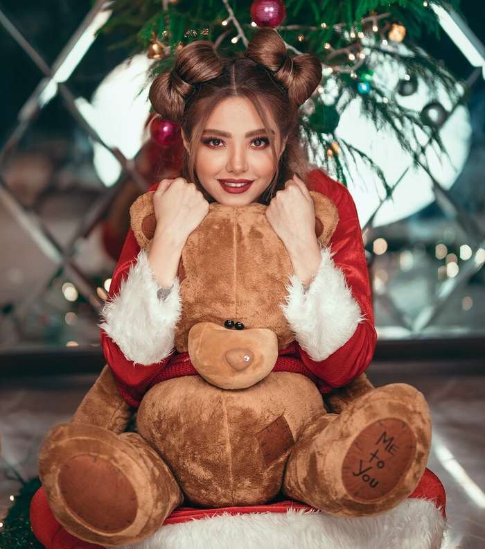 صور اجمل تسريحات شعر طويل مرفوعه 2021