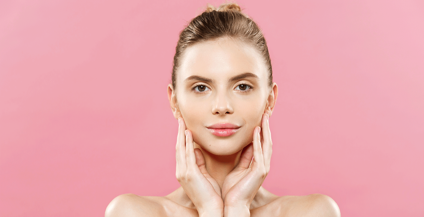 طريقة ازالة المكياج بماء الورد