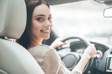 ملابس واكسسوارات تتيح لك قيادة سيارتك براحة تامة
