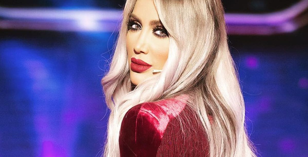 اطلالات مايا دياب التي خطفت الانظار في ديو المشاهير