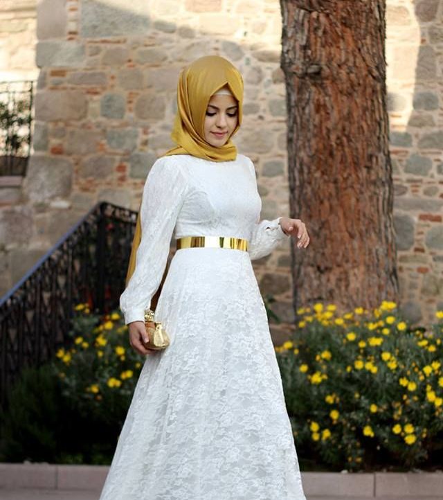 الدانتيل يرافق إطلالاتك الراقية