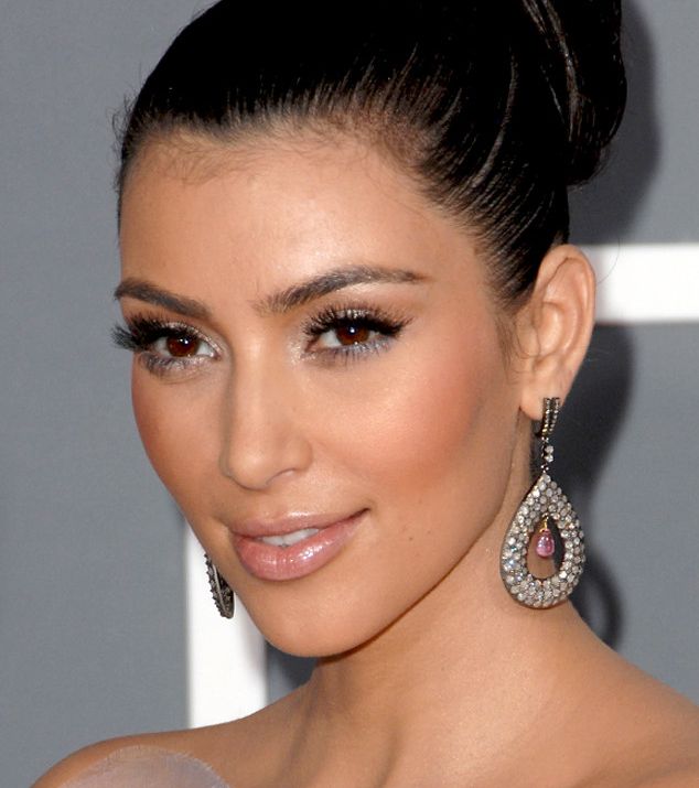 إختاري ألوان النيود