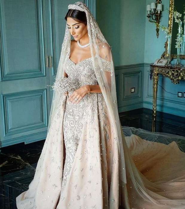 صور اجمل فساتين زفاف مطرزة بالكريستال
