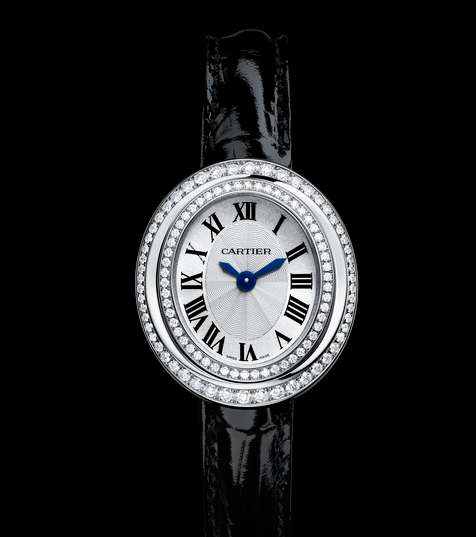 إحصلي على إطلالة فخمة مع ساعة Hypnose الجديدة من علامة Cartier