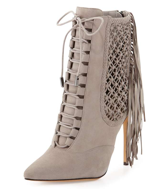 اعتمدي موضة الـ Fringe وارتدي في شتاء 2015 الاحذية بالشرائط