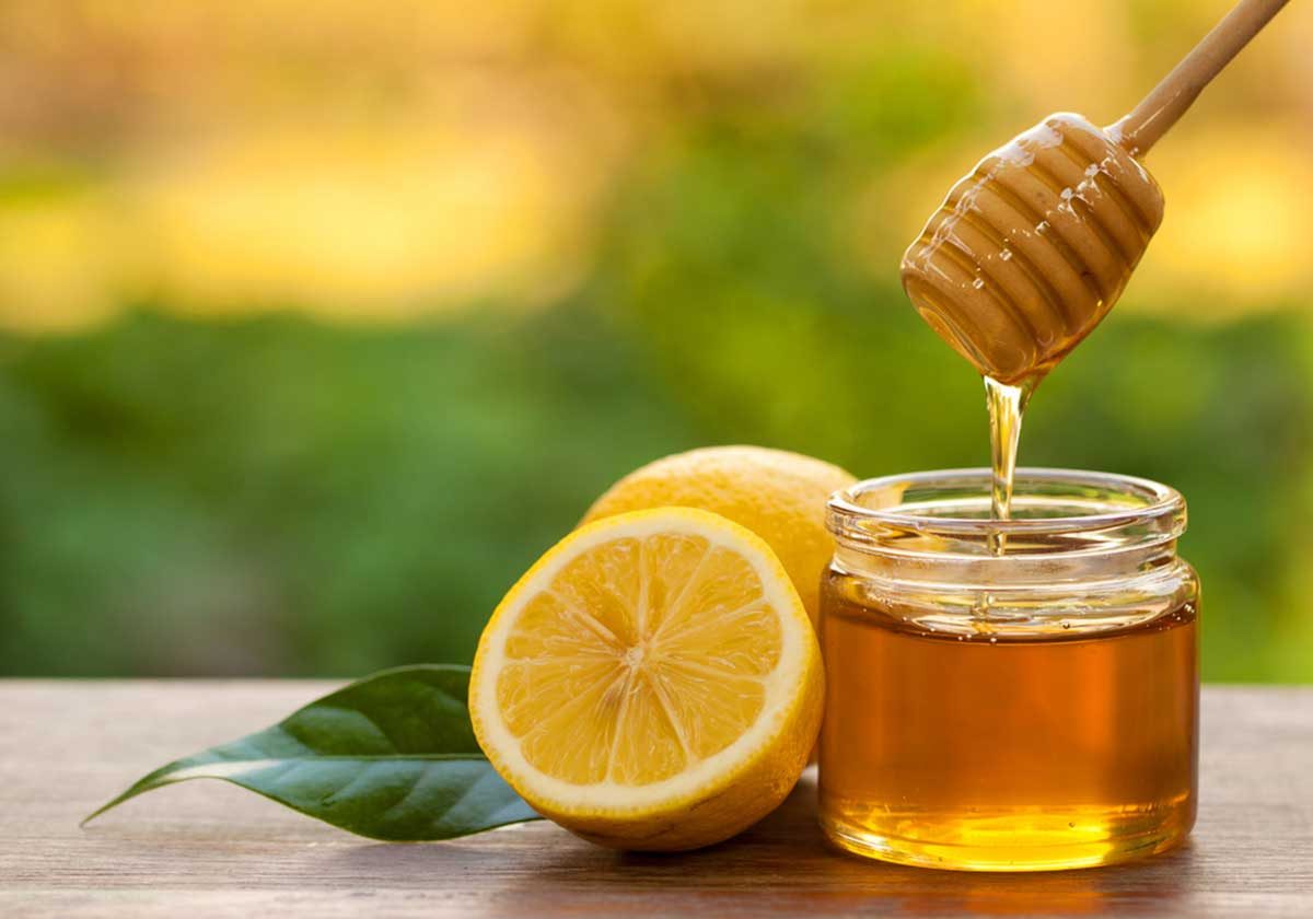 جربي خلطة العسل والليمون لتبييض الكوع والركبة