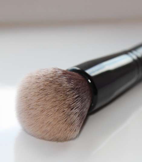 الفرشاة Mineral Powder Brush من سيفورا