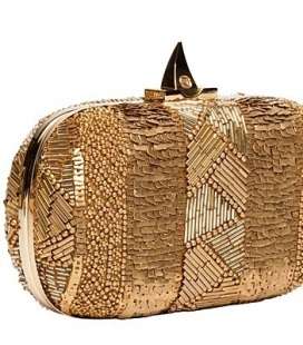 كلاتشات مميّزة من إيلي صعب