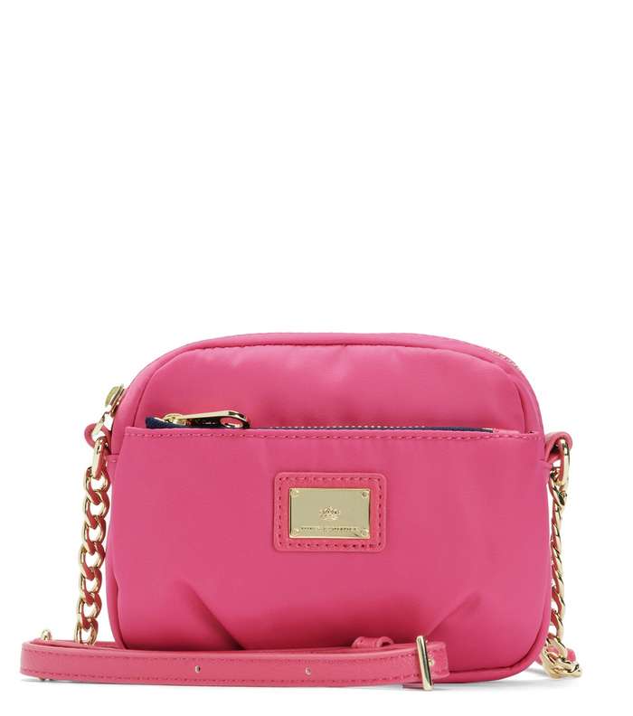 الحقيبة الفوشيا المميّزة