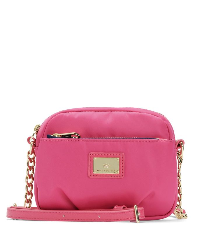 الحقيبة الفوشيا المميّزة