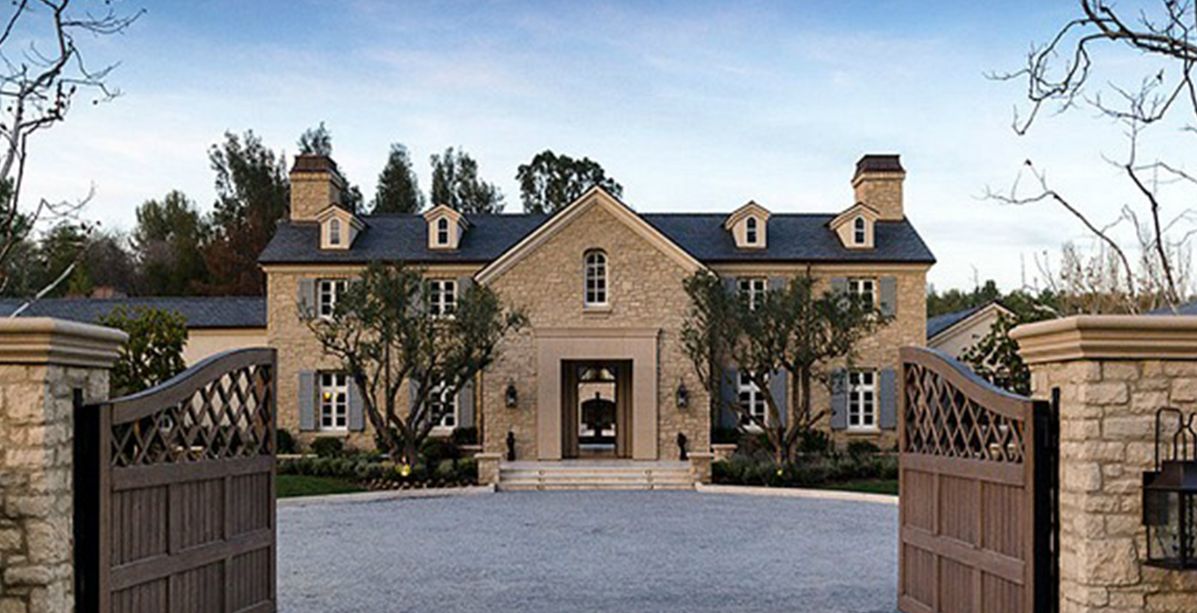 لأول مرة كانيي ويست يخرق قاعدة وضعتها كيم كارداشيان وينشر صوراً من داخل منزلهما!