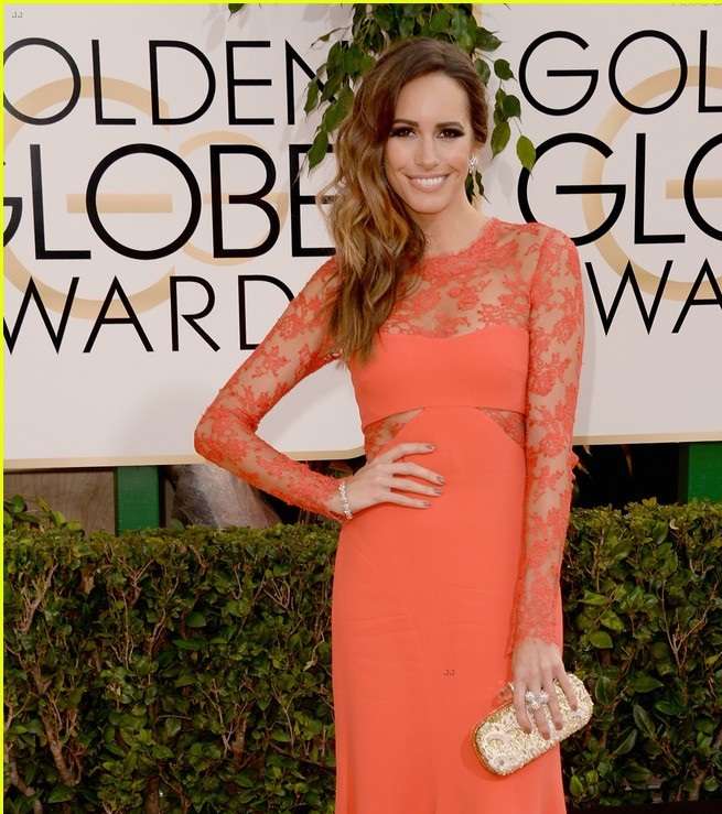 Louise Roe بفستان من Monique L'huiller
